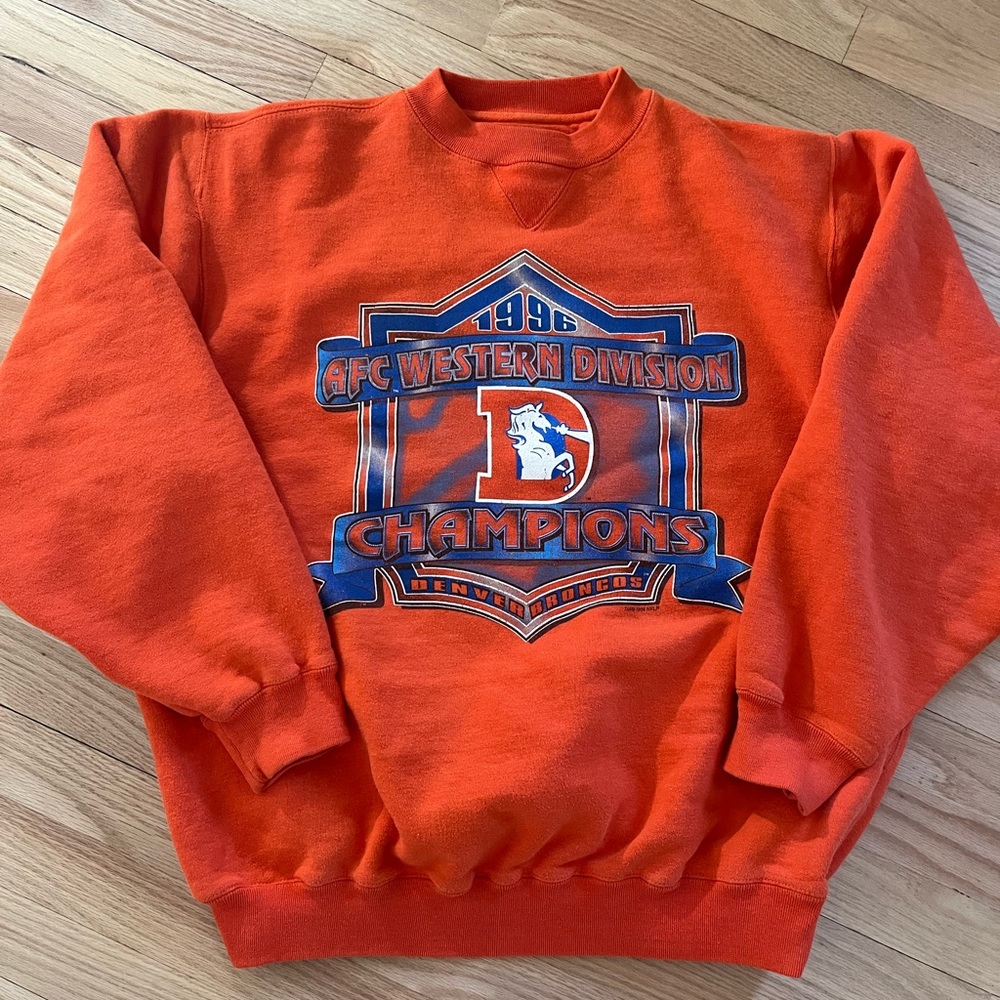 Vintage 1996 Broncos Crewneck